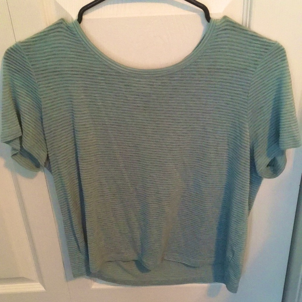 Short sleeved light blue t-shirt